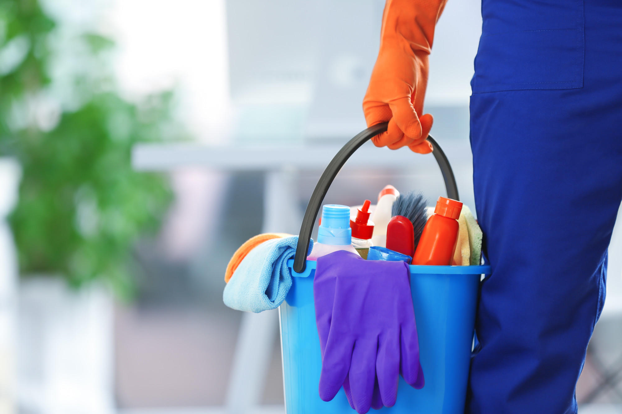 Behind the Broom A Deep Dive into Determining Cleaning Services Costs